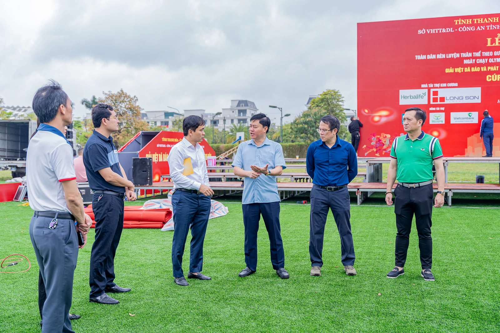 Phường Hạc Thành rực rỡ chào đón Giải Việt dã Báo và PTTH Thanh Hóa lần thứ XXX năm 2026 - Cúp Xi măng Long Sơn