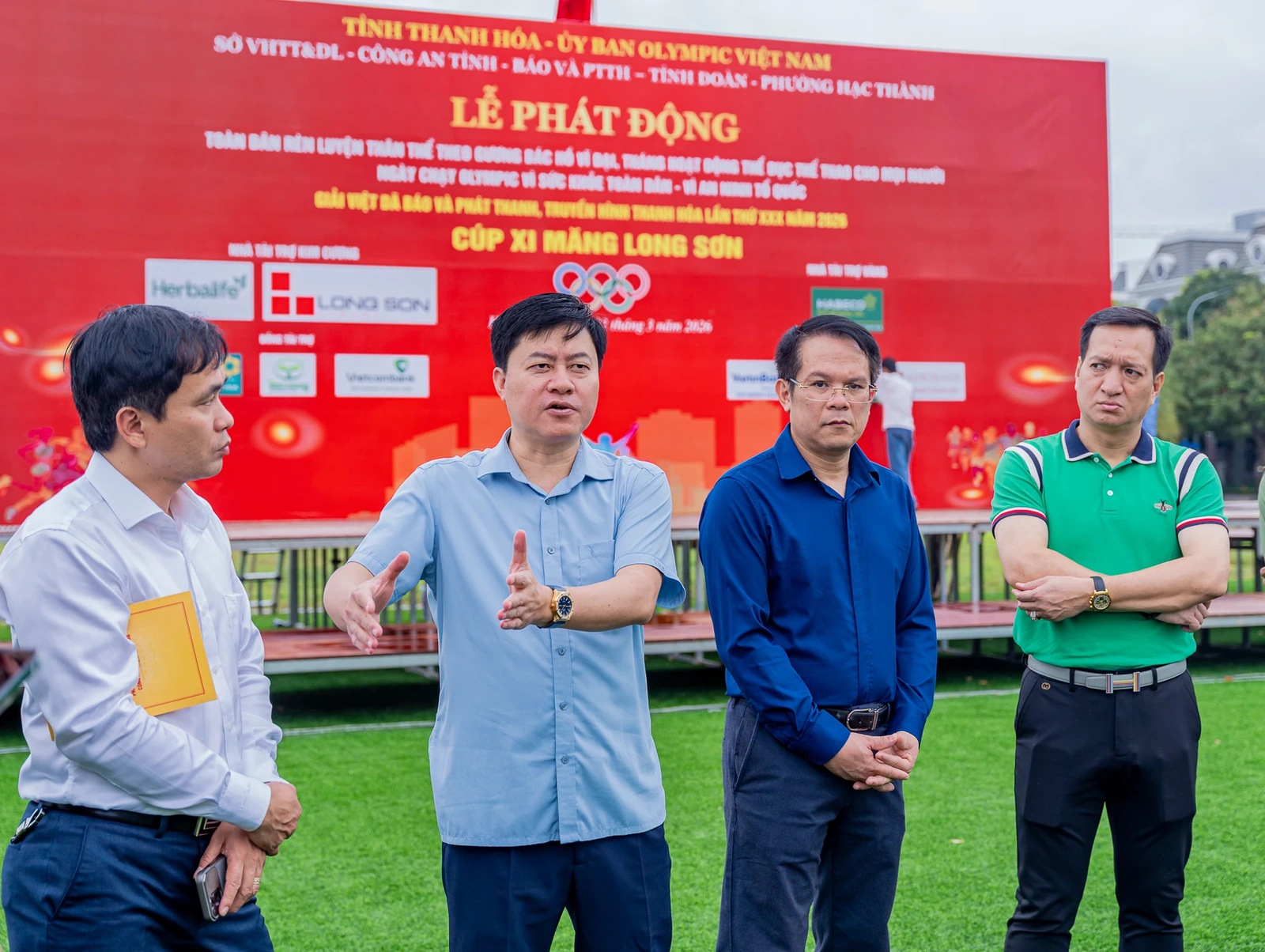 Phường Hạc Thành rực rỡ chào đón Giải Việt dã Báo và PTTH Thanh Hóa lần thứ XXX năm 2026 - Cúp Xi măng Long Sơn