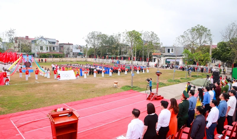 Khai mạc Đại hội Thể dục thể thao phường Đông Sơn