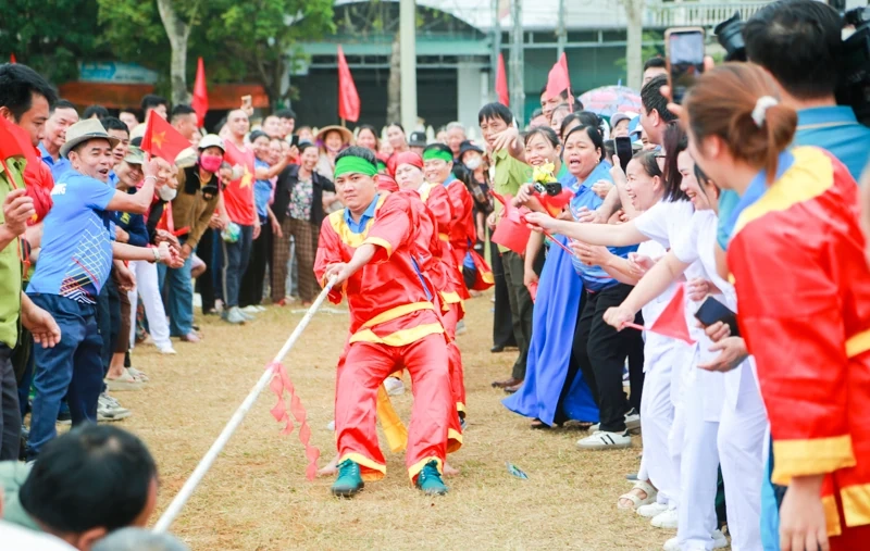 Khai mạc Đại hội Thể dục thể thao phường Đông Sơn