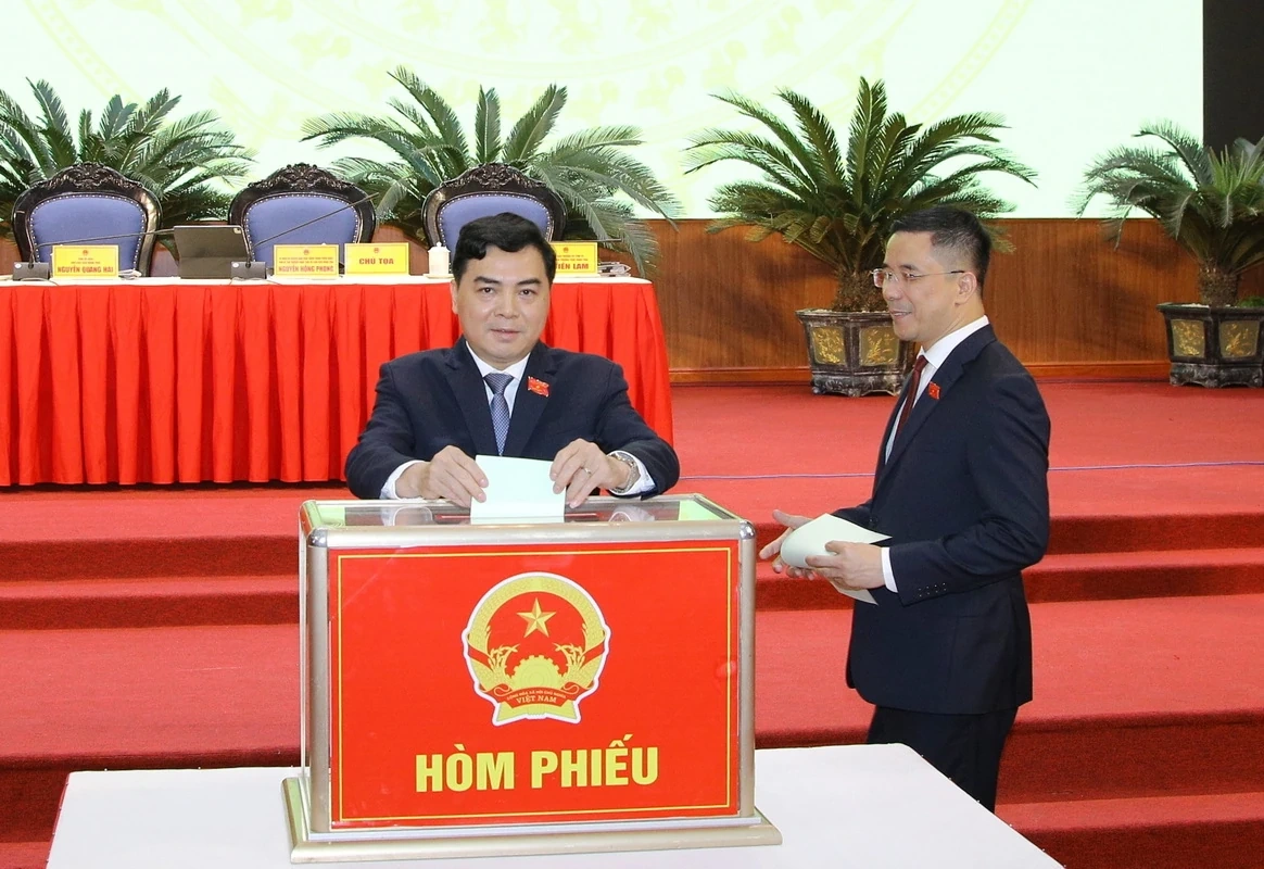 Kỳ họp thứ nhất HĐND tỉnh Thanh Hóa khóa XIX bầu các chức danh lãnh đạo HĐND, UBND tỉnh