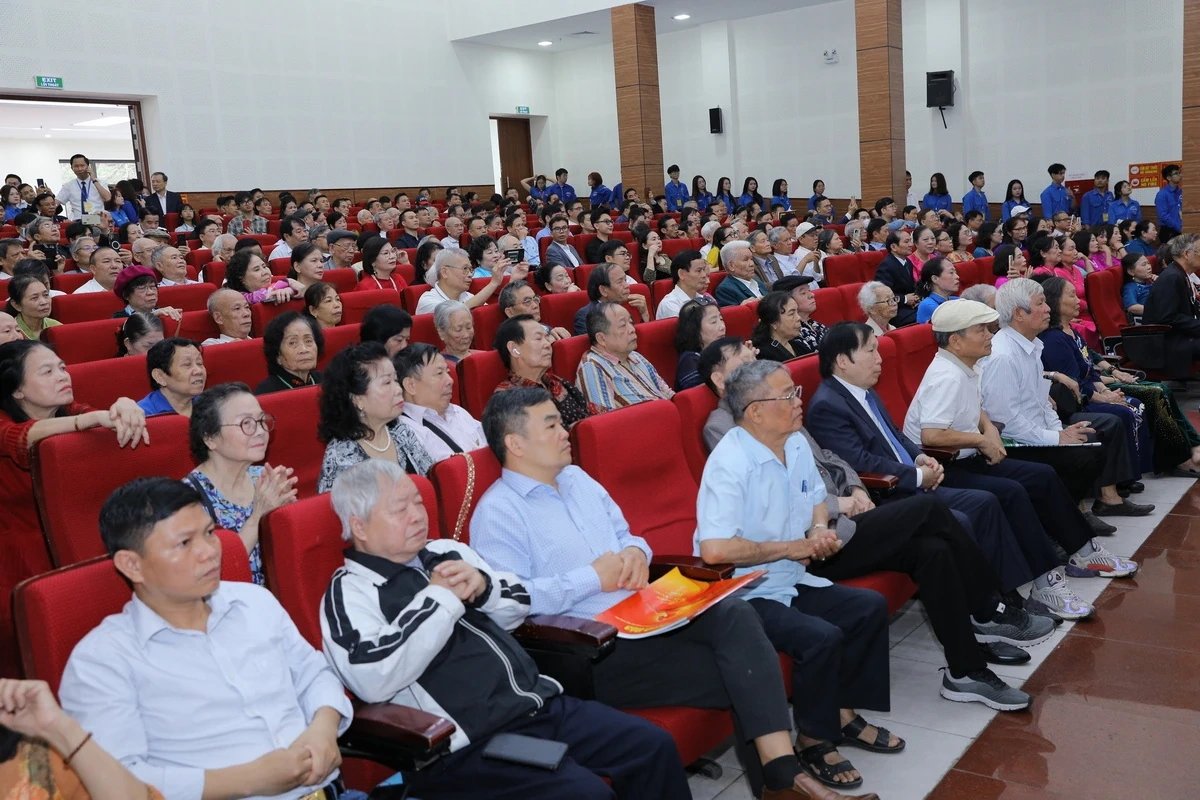 Thủ tướng Chính phủ Phạm Minh Chính dự lễ Kỷ niệm 40 năm Hội đồng hương Thanh Hóa tại Hà Nội