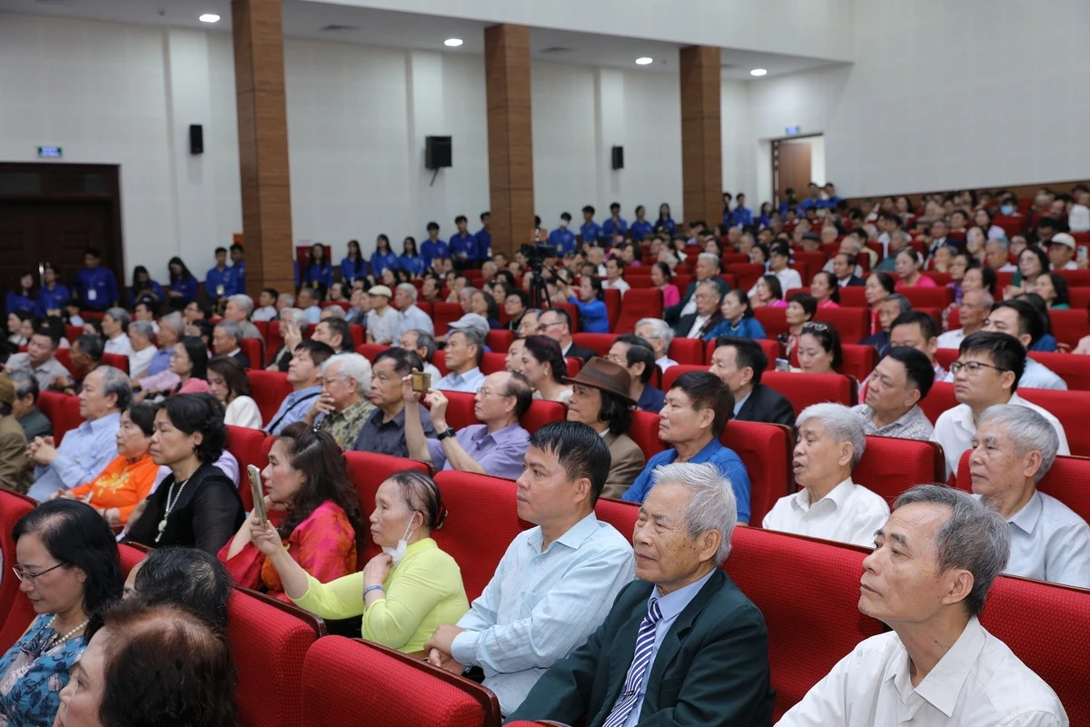 Thủ tướng Chính phủ Phạm Minh Chính dự lễ Kỷ niệm 40 năm Hội đồng hương Thanh Hóa tại Hà Nội