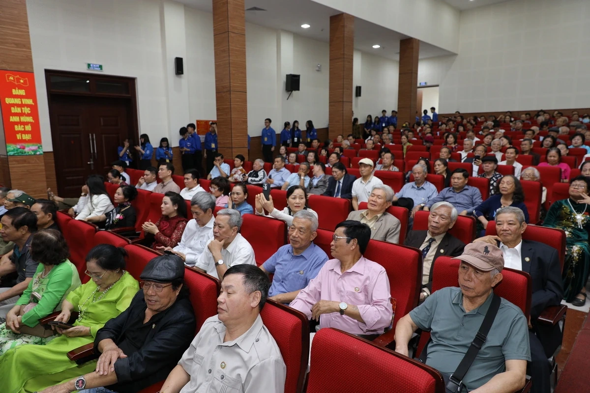 Thủ tướng Chính phủ Phạm Minh Chính dự lễ Kỷ niệm 40 năm Hội đồng hương Thanh Hóa tại Hà Nội