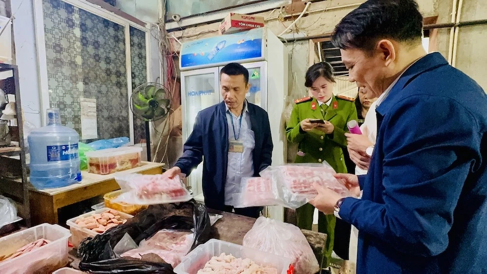 Bài 1: Xử lý thực phẩm bẩn: Cần “bàn tay sắt”