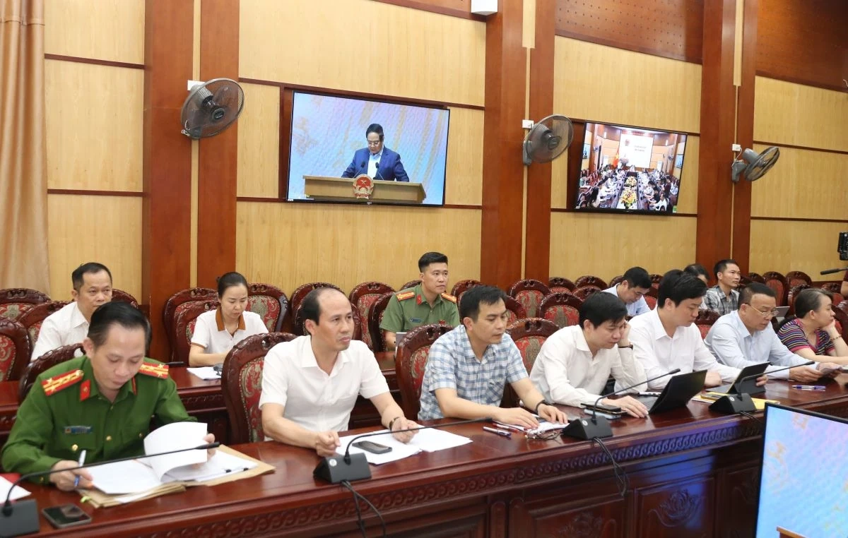 Thủ tướng Chính phủ Phạm Minh Chính chủ trì phiên họp về phát triển KHCN, đổi mới sáng tạo, chuyển đổi số và Đề án 06