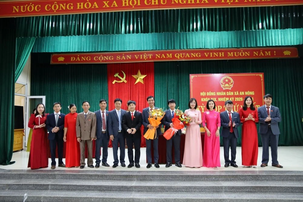 Kỳ họp thứ nhất HĐND xã An Nông khóa XIX