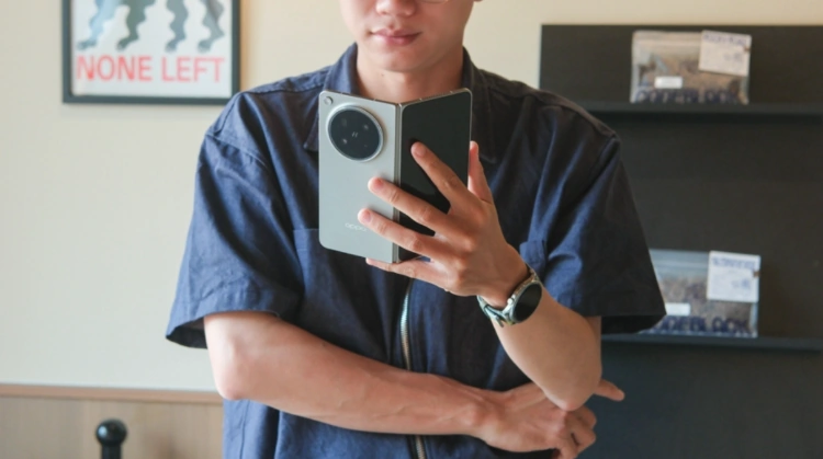 Trên tay OPPO Find N6: Điện thoại gập đắt nhất Việt Nam với nếp gấp tàng hình và bút AI Pen