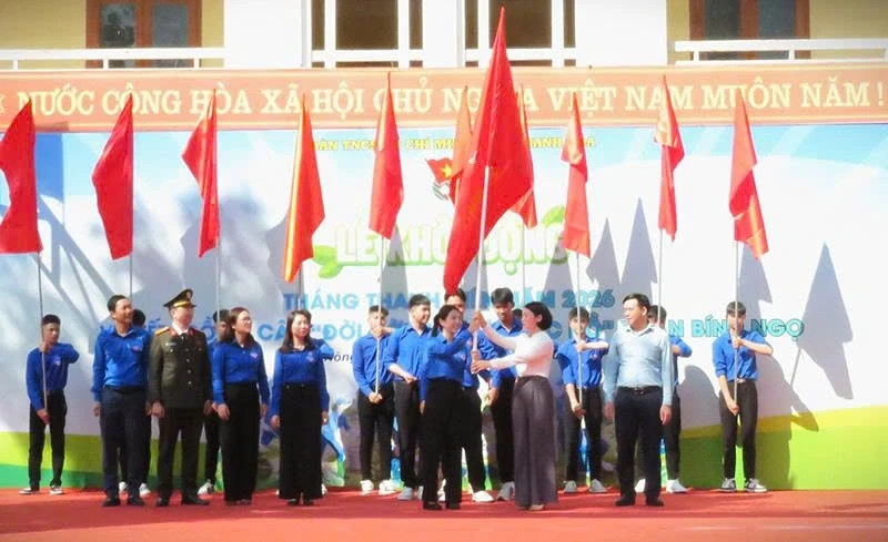 Tháng của nhiệt huyết, tình nguyện