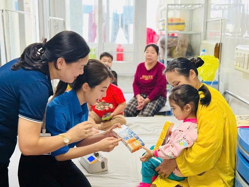 Tháng của nhiệt huyết, tình nguyện