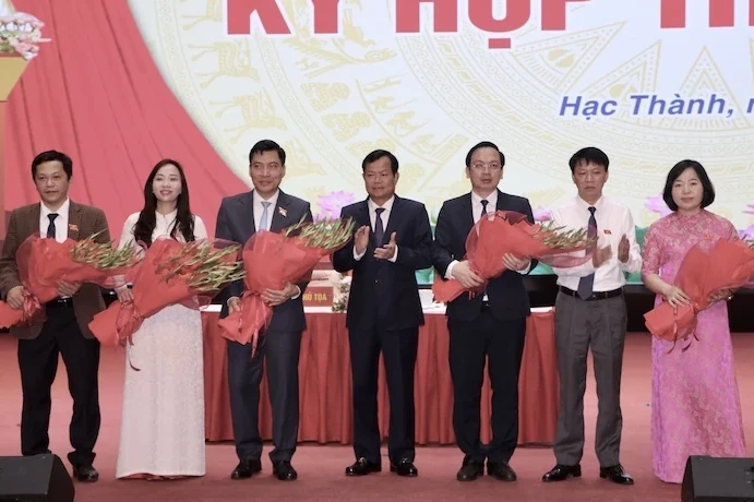 Bầu các chức danh chủ chốt HĐND, UBND phường Hạc Thành