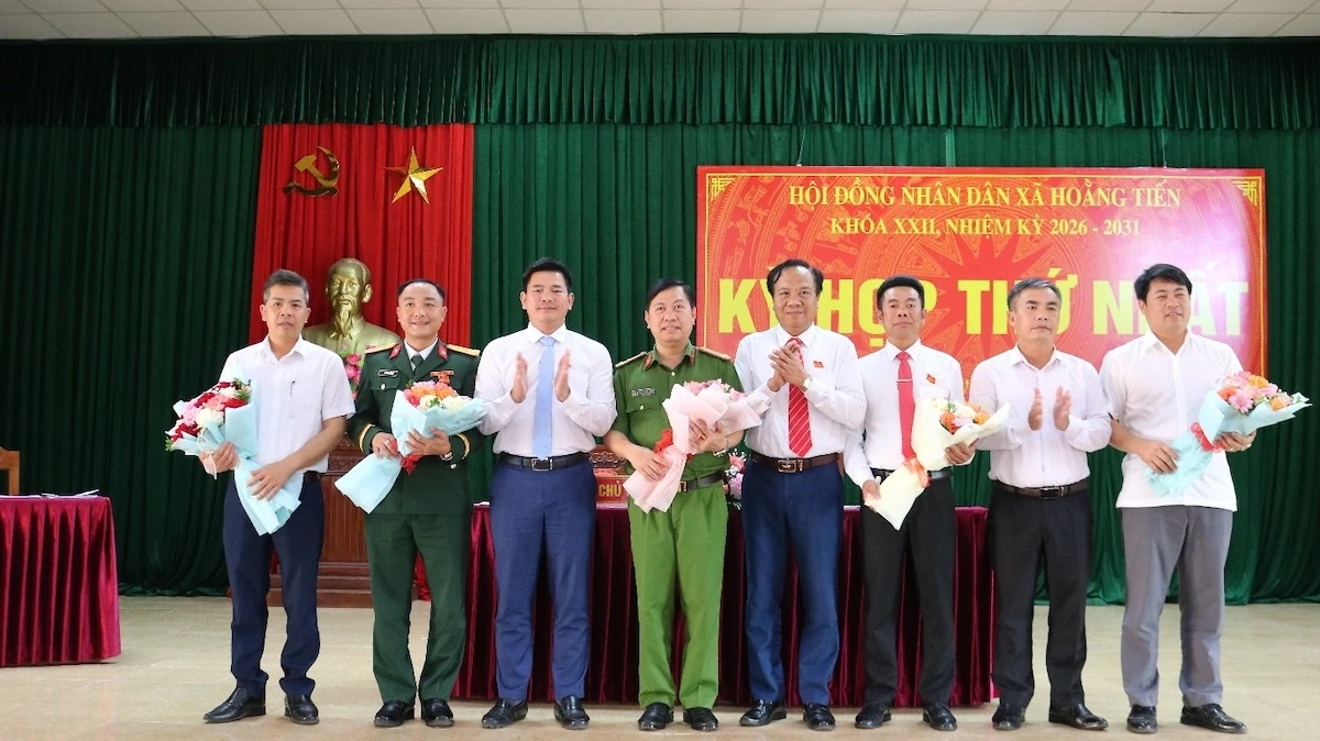 Kỳ họp thứ nhất HĐND xã Hoằng Tiến kiện toàn các chức danh chủ chốt