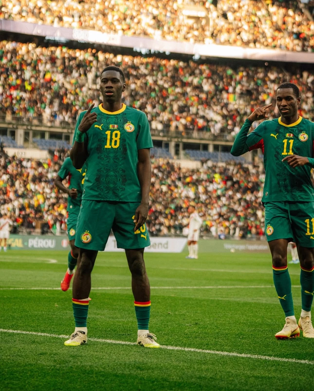 Xuân Son phủ nhận tin đồn thừa cân; Senegal ngang nhiên diễu hành Cúp châu Phi
