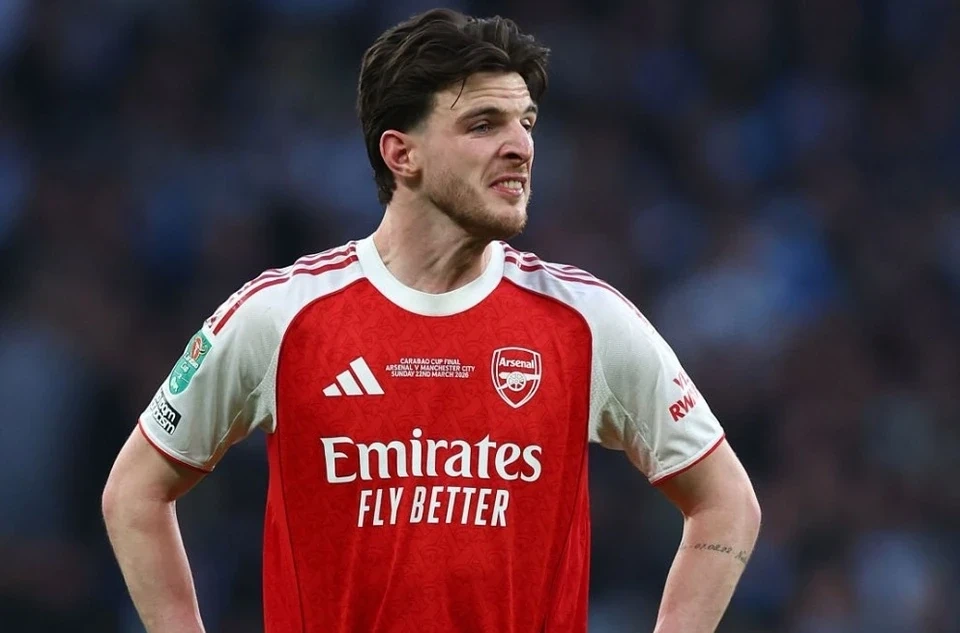 Công an Hà Nội xây chắc ngôi đầu V.League; Arsenal lỡ hẹn với chức vô địch Carabao Cup