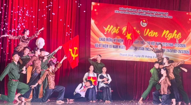 Sôi nổi hội diễn văn nghệ trong vận động viên