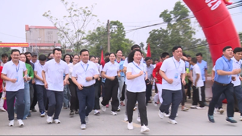 Khai mạc Đại hội Thể dục thể thao phường Đông Tiến