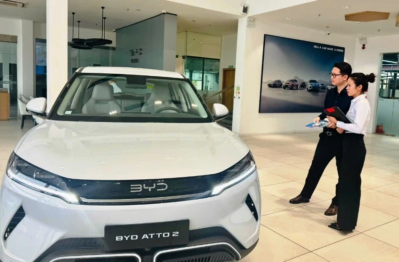 Xe điện tiêu thụ mạnh giữa biến động giá xăng dầu