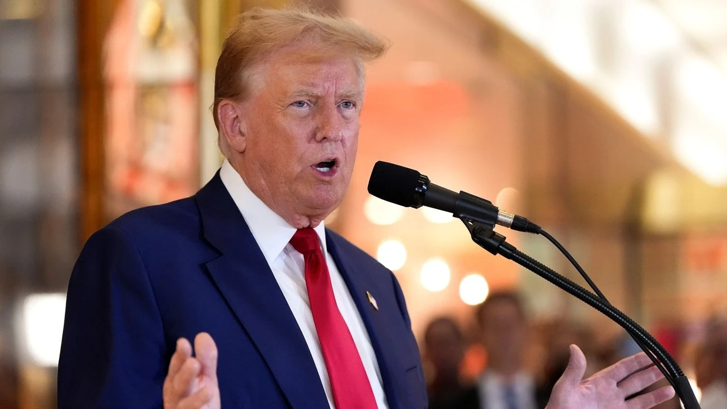 Tổng thống Trump tiết lộ “món quà lớn” từ Iran