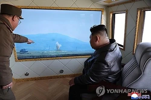 KCNA: Nhà lãnh đạo Triều Tiên Kim Jong-un giám sát thử nghiệm động cơ tên lửa nhiên liệu rắn lực đẩy lớn