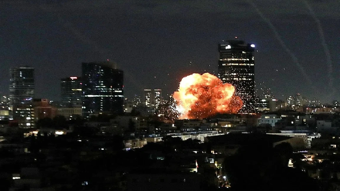 Xung đột Iran lan rộng: Houthi tham chiến, Mỹ tăng cường lực lượng tại Trung Đông