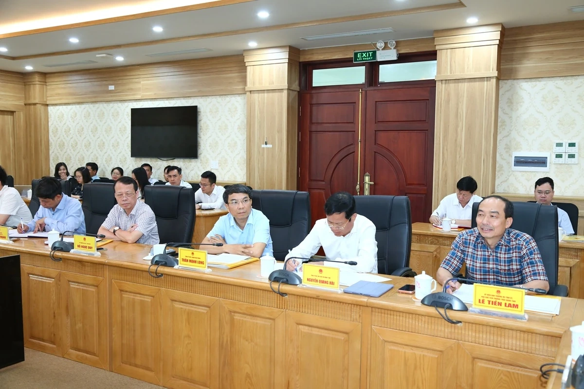 Tiếp tục đổi mới hoạt động của HĐND tỉnh theo hướng chuyên nghiệp, hiệu quả, gần dân, sát dân