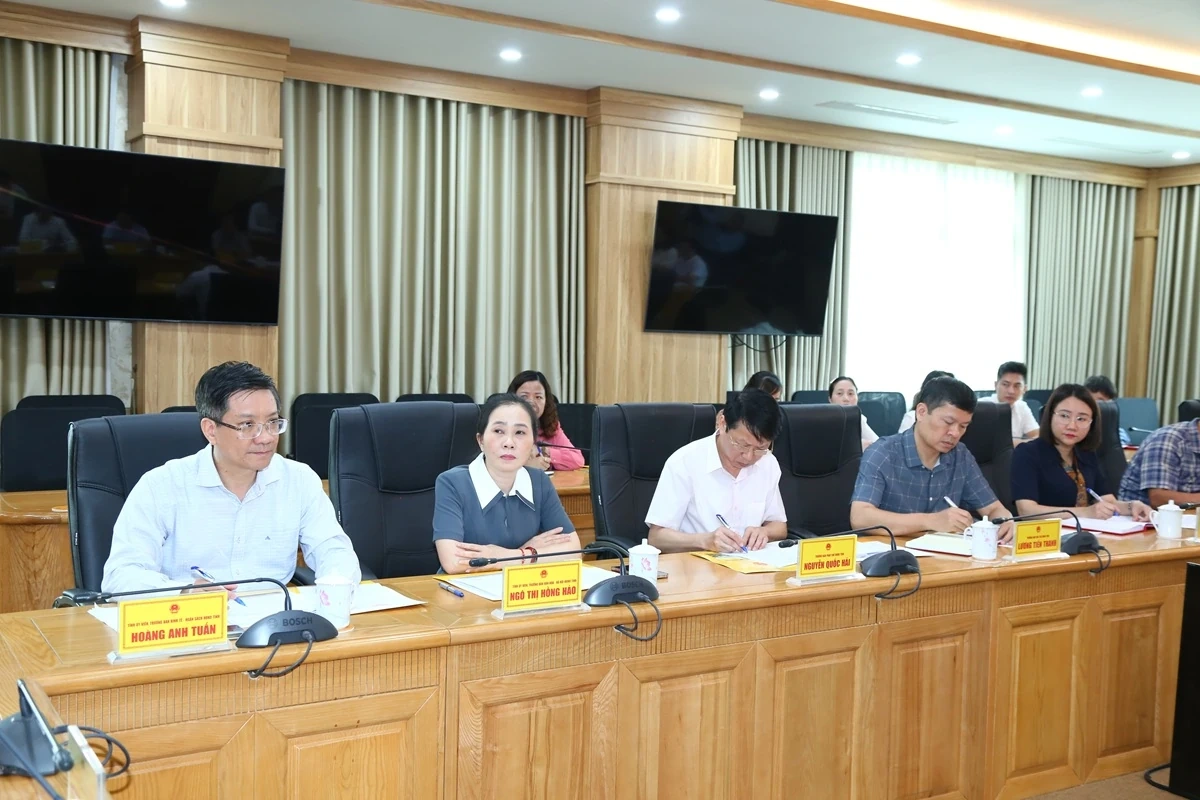 Tiếp tục đổi mới hoạt động của HĐND tỉnh theo hướng chuyên nghiệp, hiệu quả, gần dân, sát dân