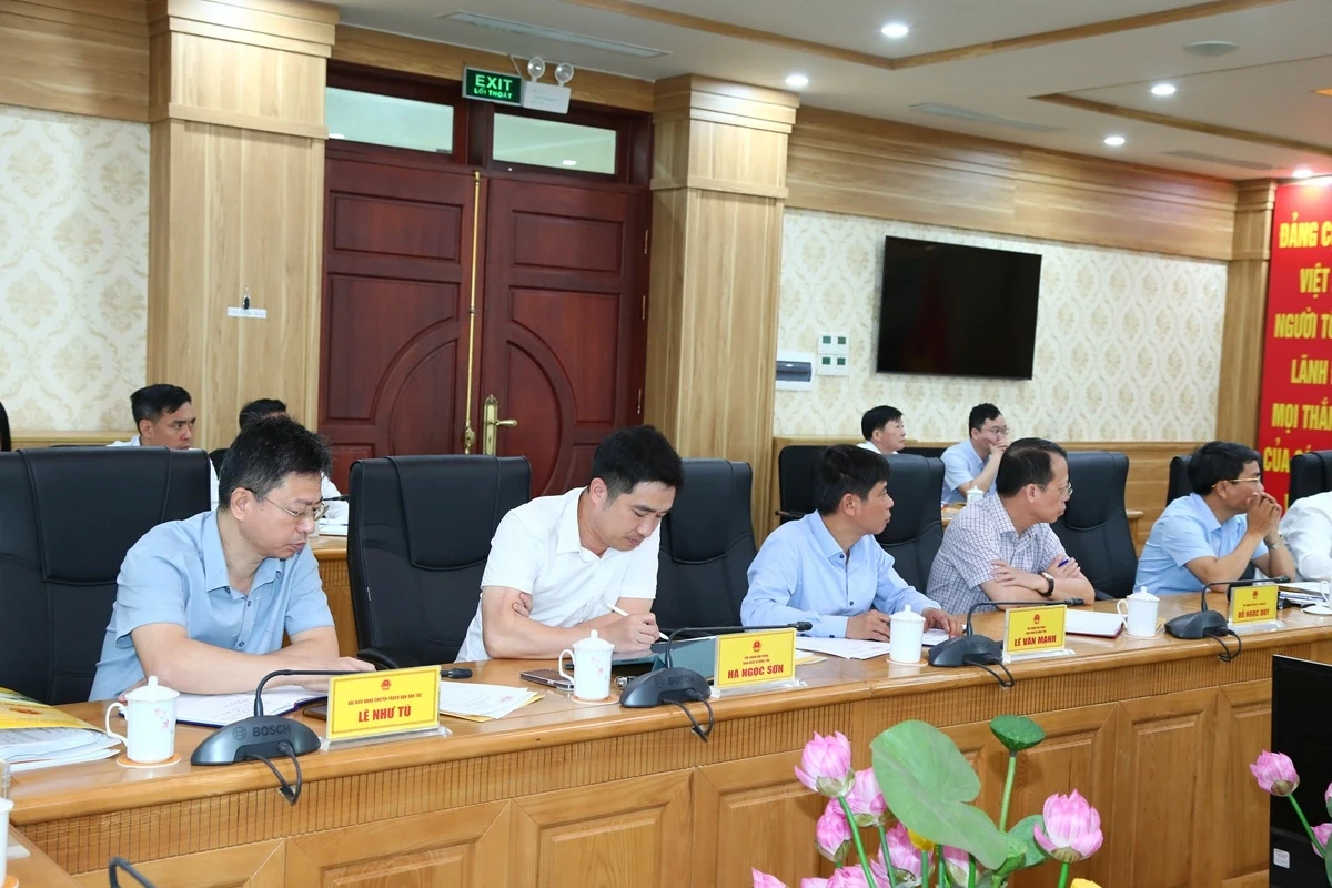 Tiếp tục đổi mới hoạt động của HĐND tỉnh theo hướng chuyên nghiệp, hiệu quả, gần dân, sát dân