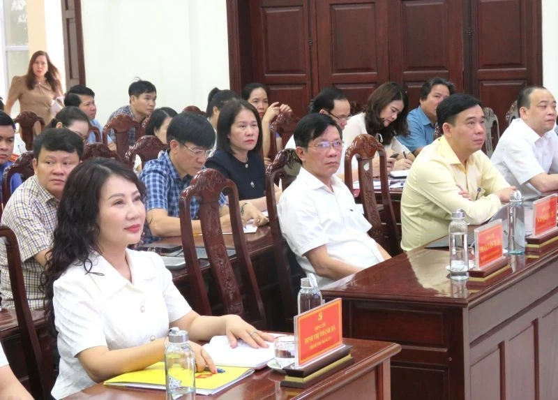 Nâng cao kỹ năng nhận diện, đấu tranh, phản bác các quan điểm sai trái, thù địch trên không gian mạng