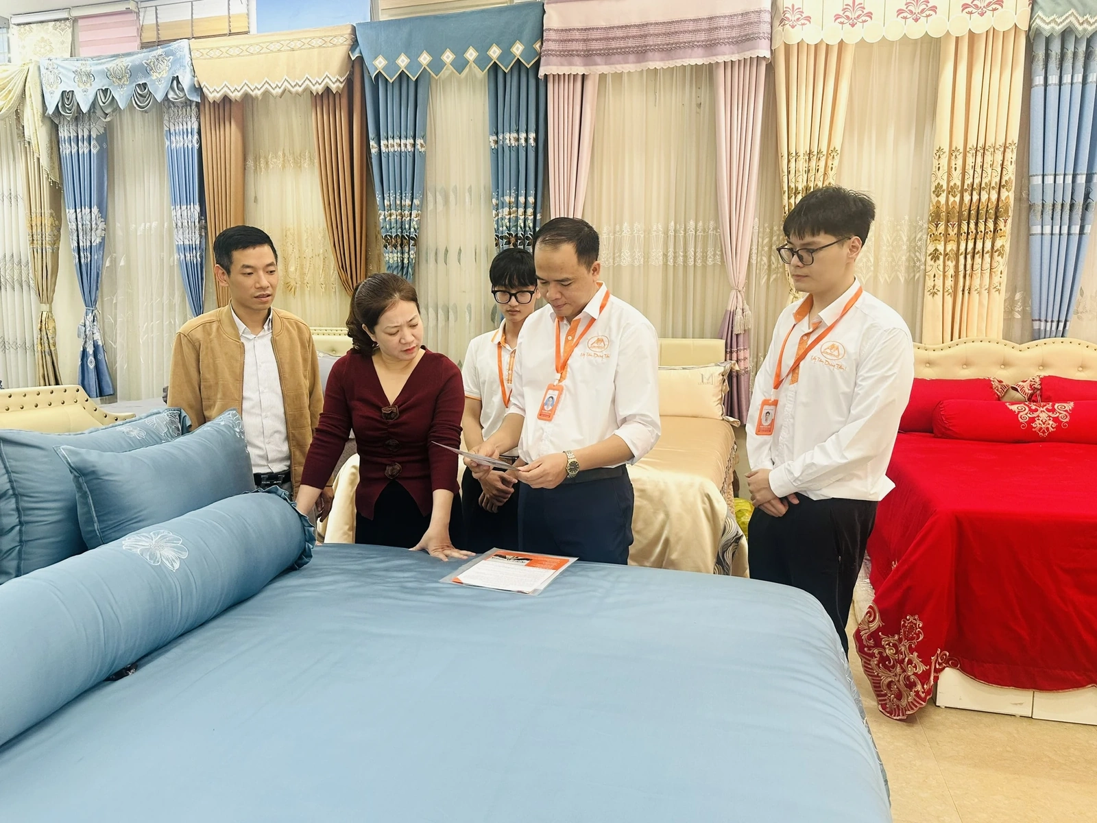 Tạo động lực quan trọng giúp hộ kinh doanh phát triển bền vững