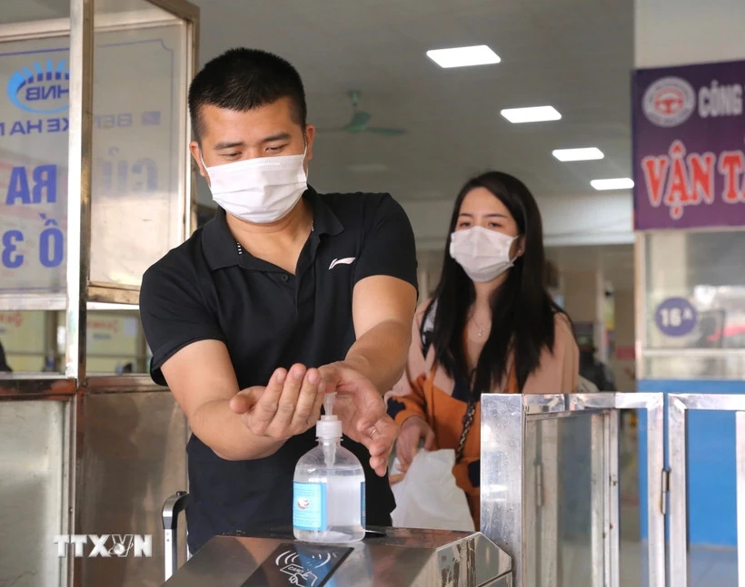 Người dân không hoang mang cũng không chủ quan trước biến thể mới của COVID-19