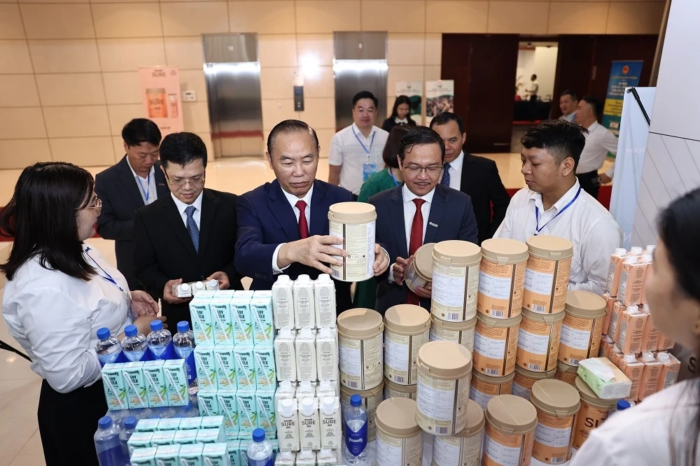 Vinamilk khẳng định vai trò tiên phong chuyển đổi xanh tại Hội nghị Khoa học, Công nghệ Chăn nuôi và Thú y toàn quốc lần thứ nhất