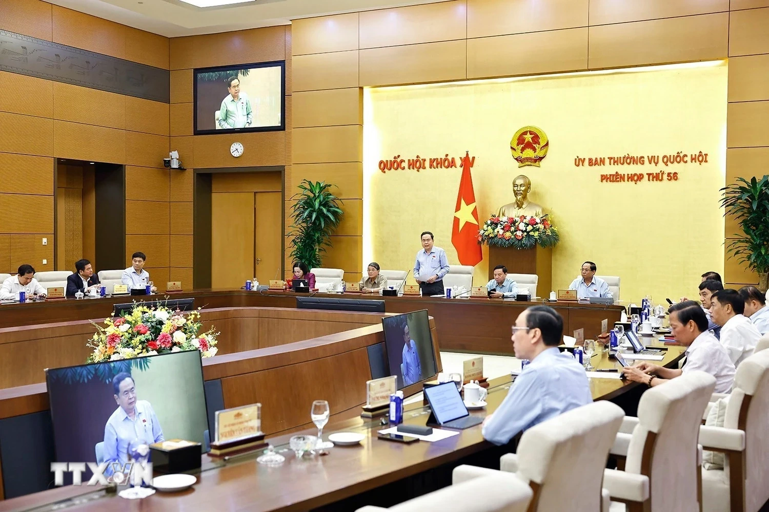 Bế mạc Phiên họp thứ 56 của Ủy ban Thường vụ Quốc hội