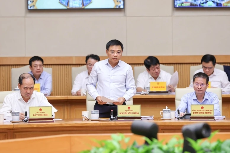 Thủ tướng: Kiên định mục tiêu tăng trưởng 2 con số; biến khó khăn, thách thức thành cơ hội tái cơ cấu nền kinh tế, nâng cao năng lực cạnh tranh