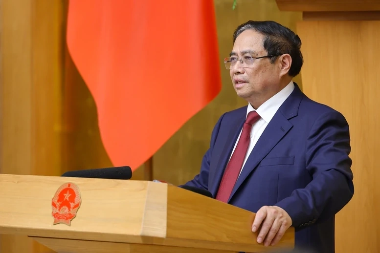 Thủ tướng: Kiên định mục tiêu tăng trưởng 2 con số; biến khó khăn, thách thức thành cơ hội tái cơ cấu nền kinh tế, nâng cao năng lực cạnh tranh