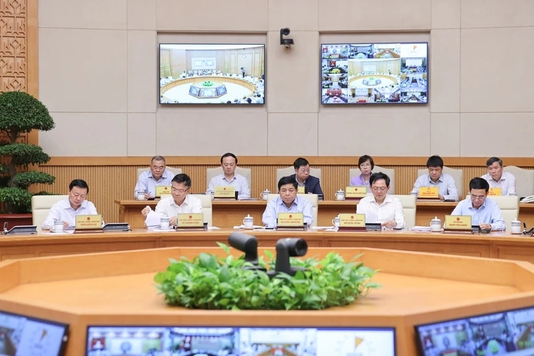 Thủ tướng: Kiên định mục tiêu tăng trưởng 2 con số; biến khó khăn, thách thức thành cơ hội tái cơ cấu nền kinh tế, nâng cao năng lực cạnh tranh