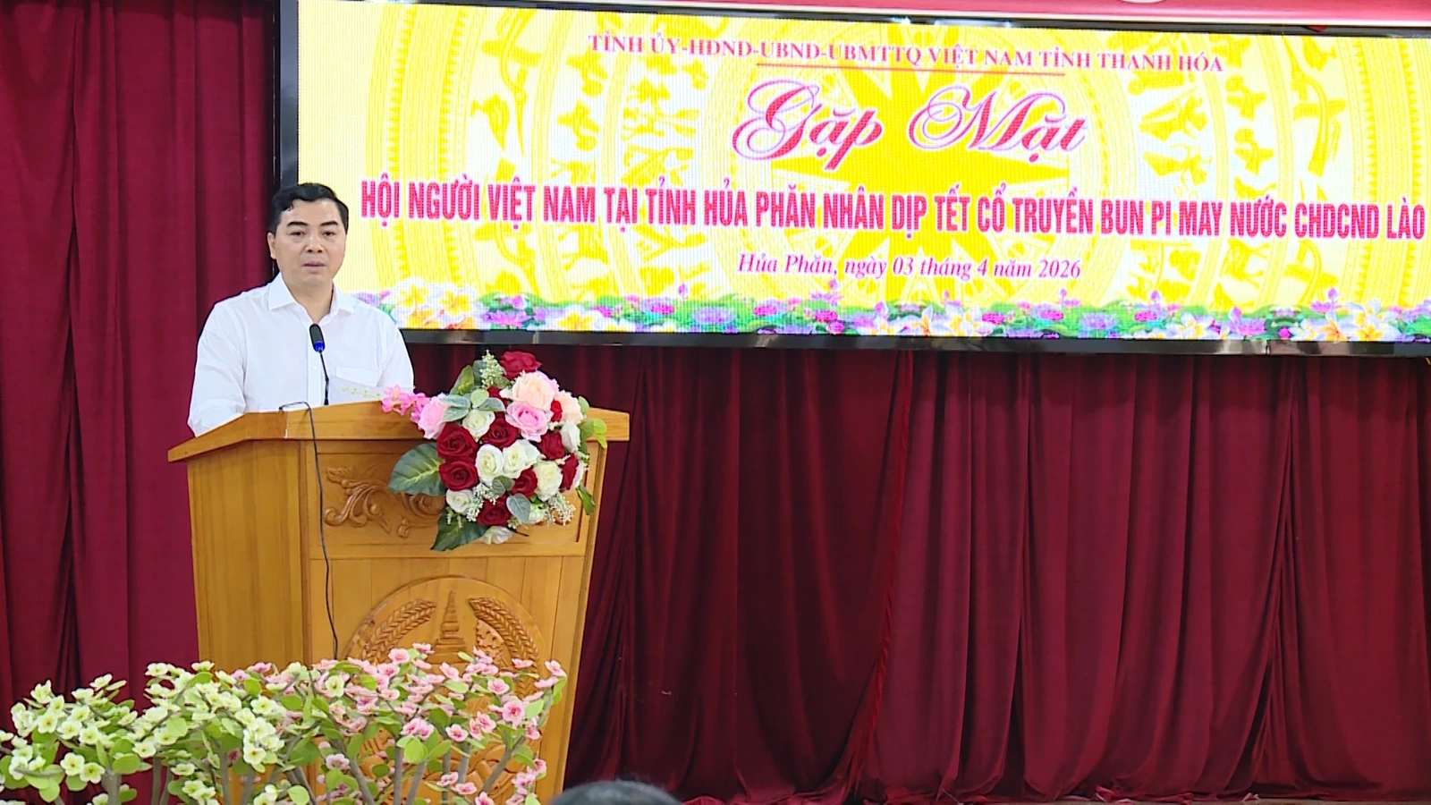 Chủ tịch UBND tỉnh Nguyễn Hoài Anh gặp gỡ kiều bào Thanh Hóa tại Hủa Phăn (Lào)