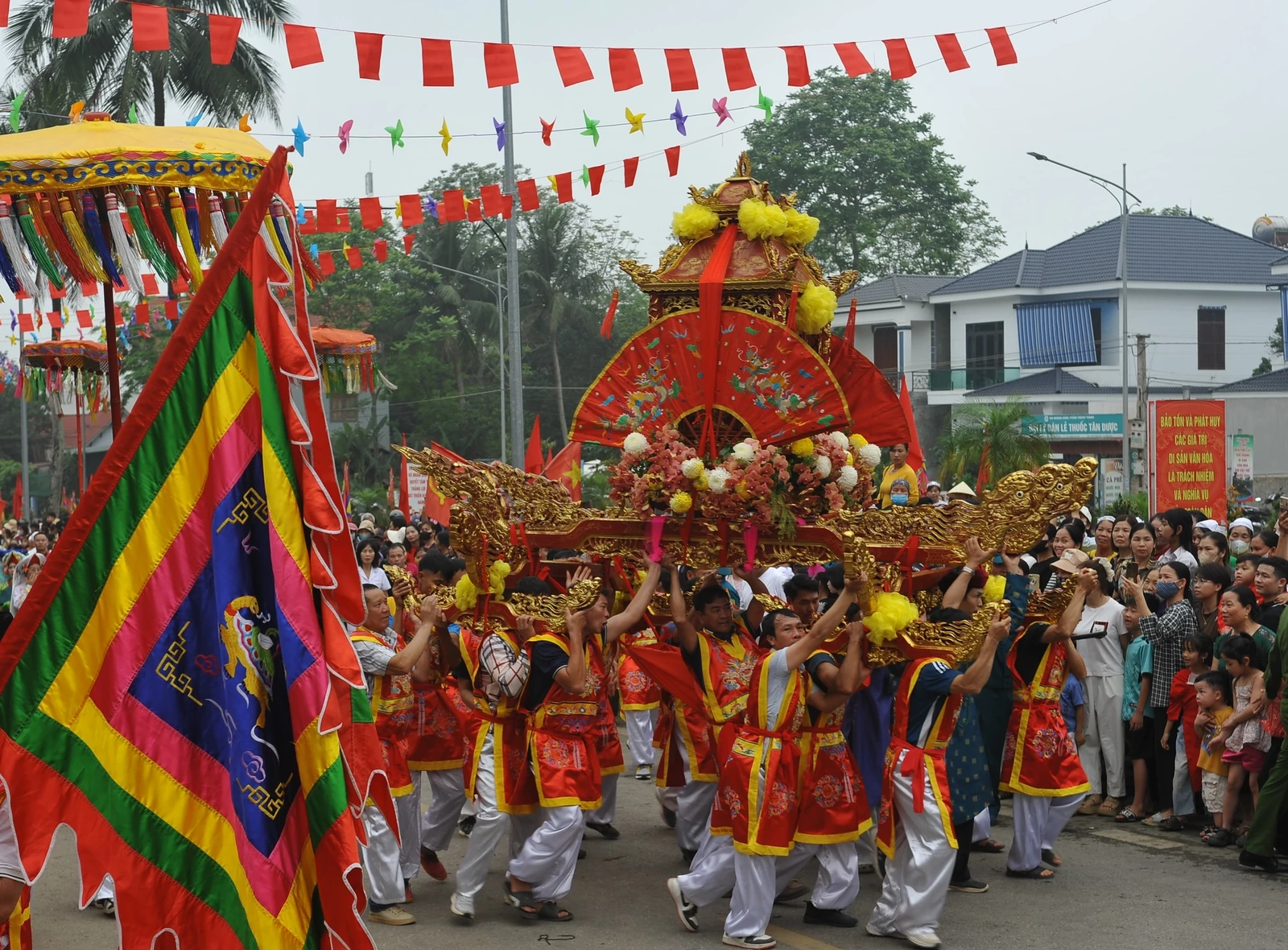 Linh thiêng Lễ hội đền Phố Cát năm 2026