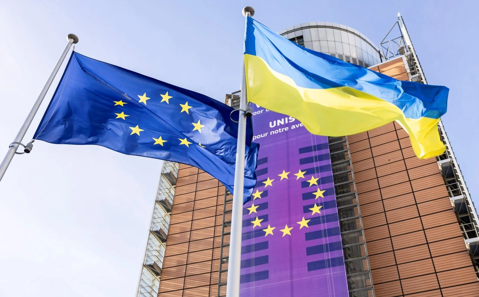 EU viện trợ hơn 1 tỷ Euro cho Ukraine