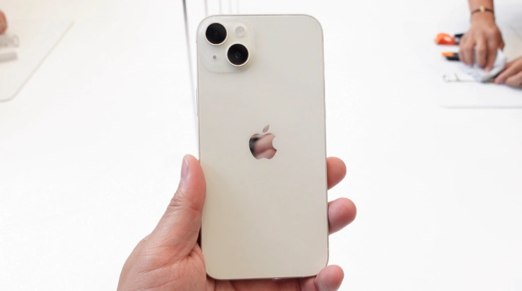 Mua iPhone 14 thay iPhone 13: quyết định sai lầm?