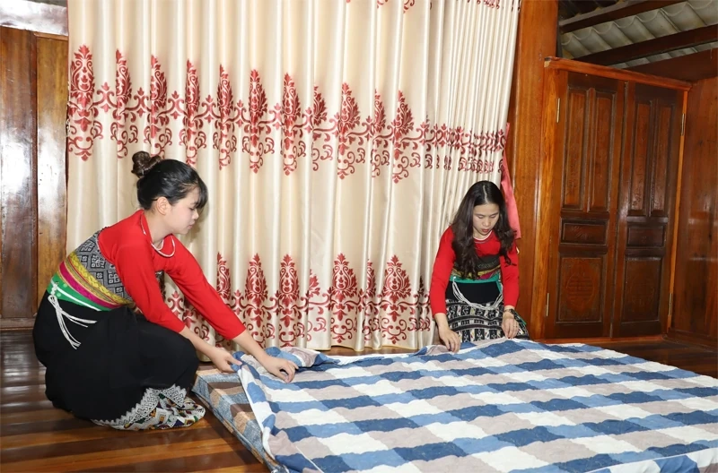 Bản Ngàm làm du lịch