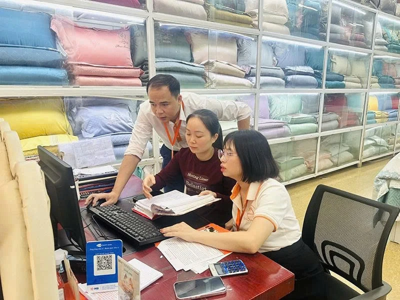 Triển khai đồng bộ, hướng dẫn tận nơi, hỗ trợ kịp thời, chuyển đổi thuận lợi