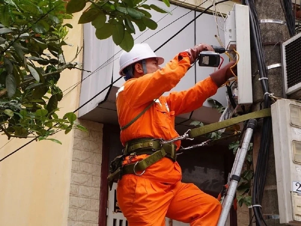 Bồi dưỡng nguồn lực – củng cố nền tảng dịch vụ điện lực