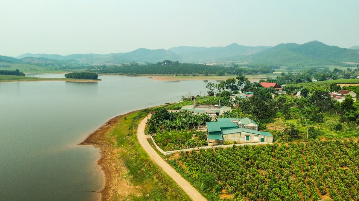 Hồ Khe Lau: Vẻ đẹp yên bình đón cơ hội được ‘đánh thức’ 