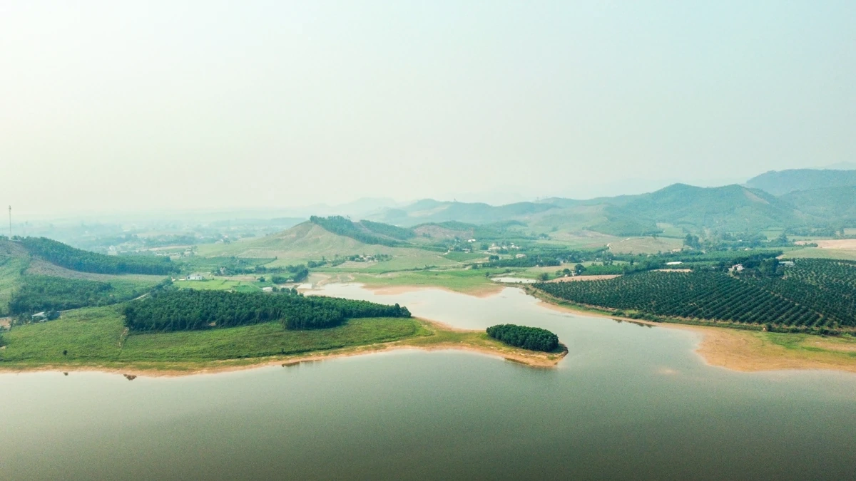 Hồ Khe Lau: Vẻ đẹp yên bình đón cơ hội được ‘đánh thức’ 