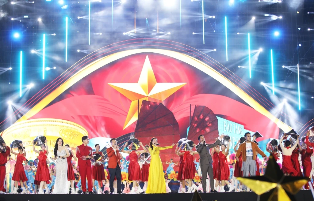 Dàn sao cháy hết mình cùng Concert “Thanh âm kỷ nguyên mới”