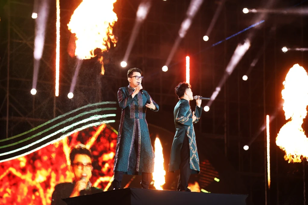 Dàn sao cháy hết mình cùng Concert “Thanh âm kỷ nguyên mới”