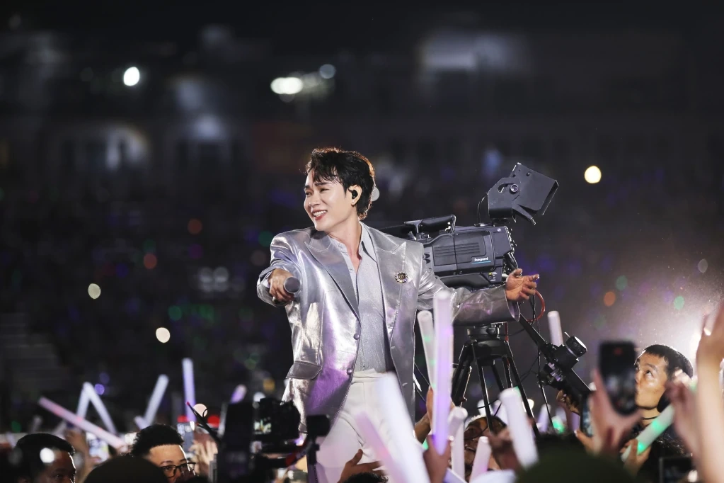 Dàn sao cháy hết mình cùng Concert “Thanh âm kỷ nguyên mới”