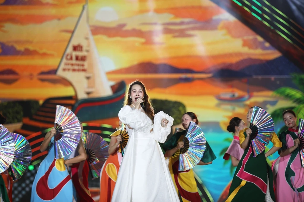 Dàn sao cháy hết mình cùng Concert “Thanh âm kỷ nguyên mới”