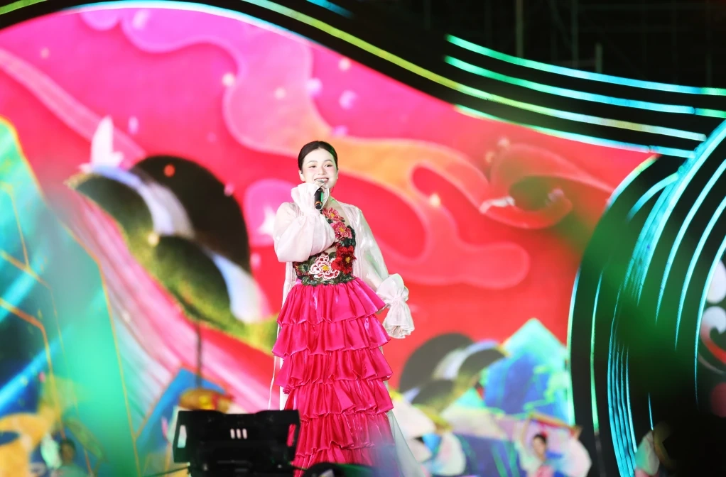 Dàn sao cháy hết mình cùng Concert “Thanh âm kỷ nguyên mới”