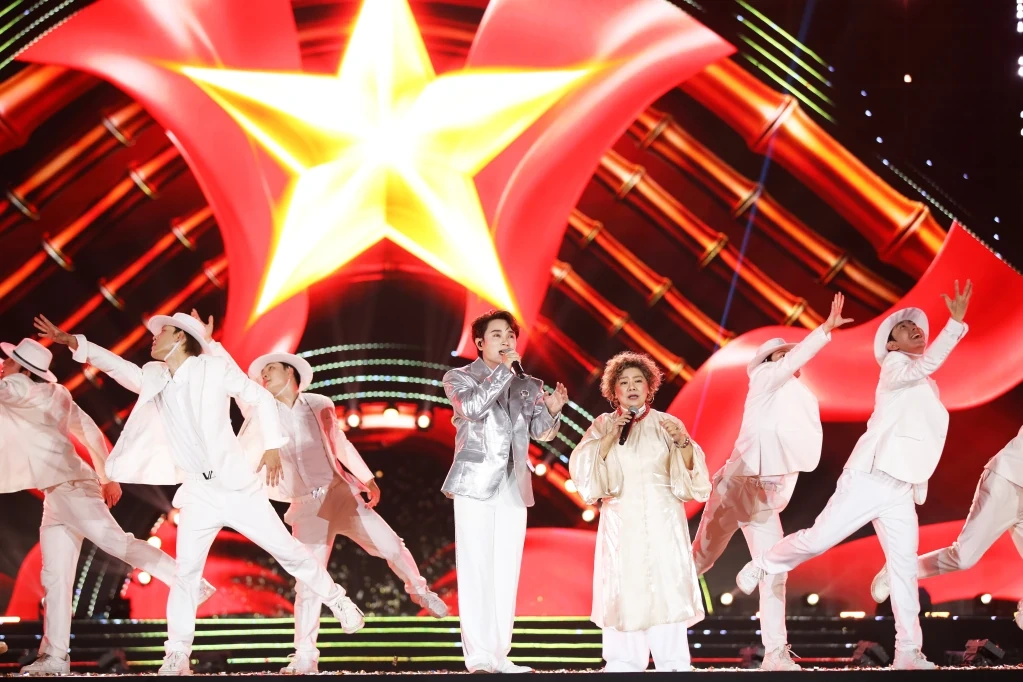 Dàn sao cháy hết mình cùng Concert “Thanh âm kỷ nguyên mới”